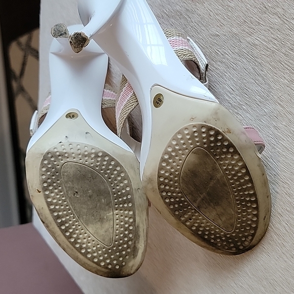 Charles by Charles Davis Heels Size 8.5 - Picture 8 of 9